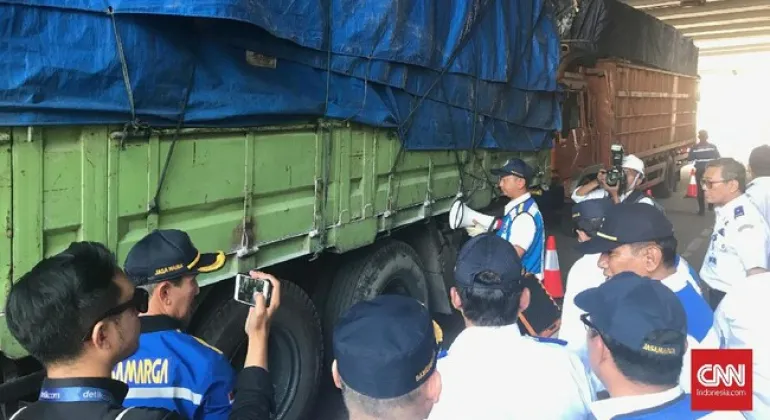 Kemenhub Perpanjang Waktu Pembatasan Operasional Truk Demi Arus Balik